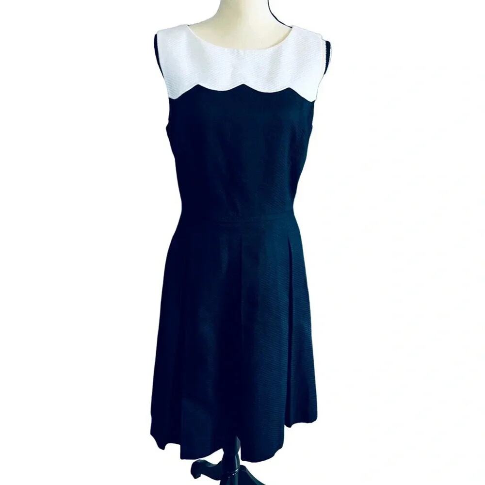 Tahari Whitney White/Navy Pique Dress Size 12